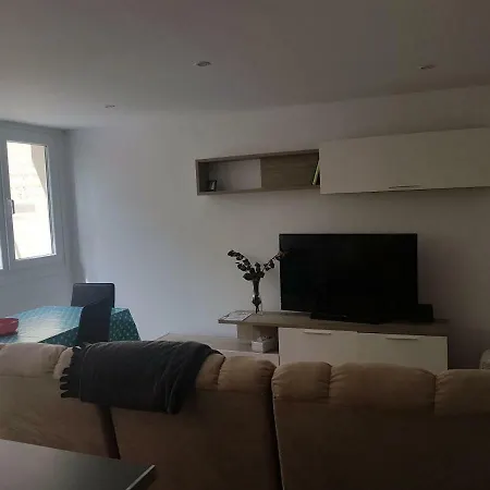 Ag Piso Fogar Carballo, 3 Habitaciones شقة كاربالو